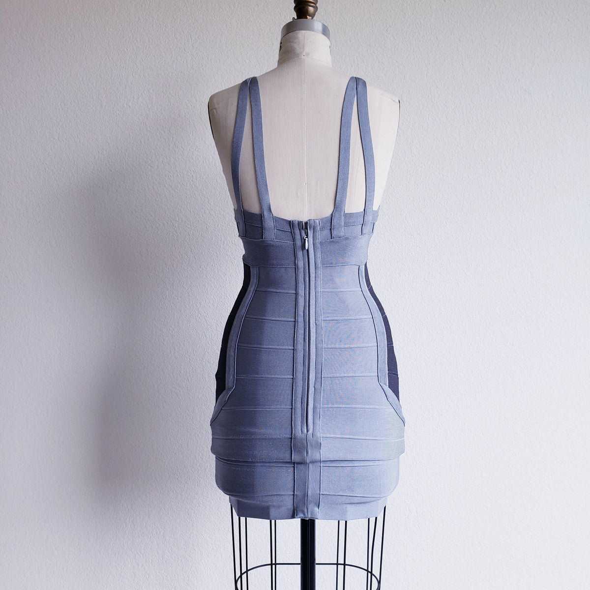 Vintage 00s Gray Herve Leger Bandage Dress-Small ChicCityVintage Vintage 00s Gray Herve Leger Bandage Dress-Small ChicCityVintage
