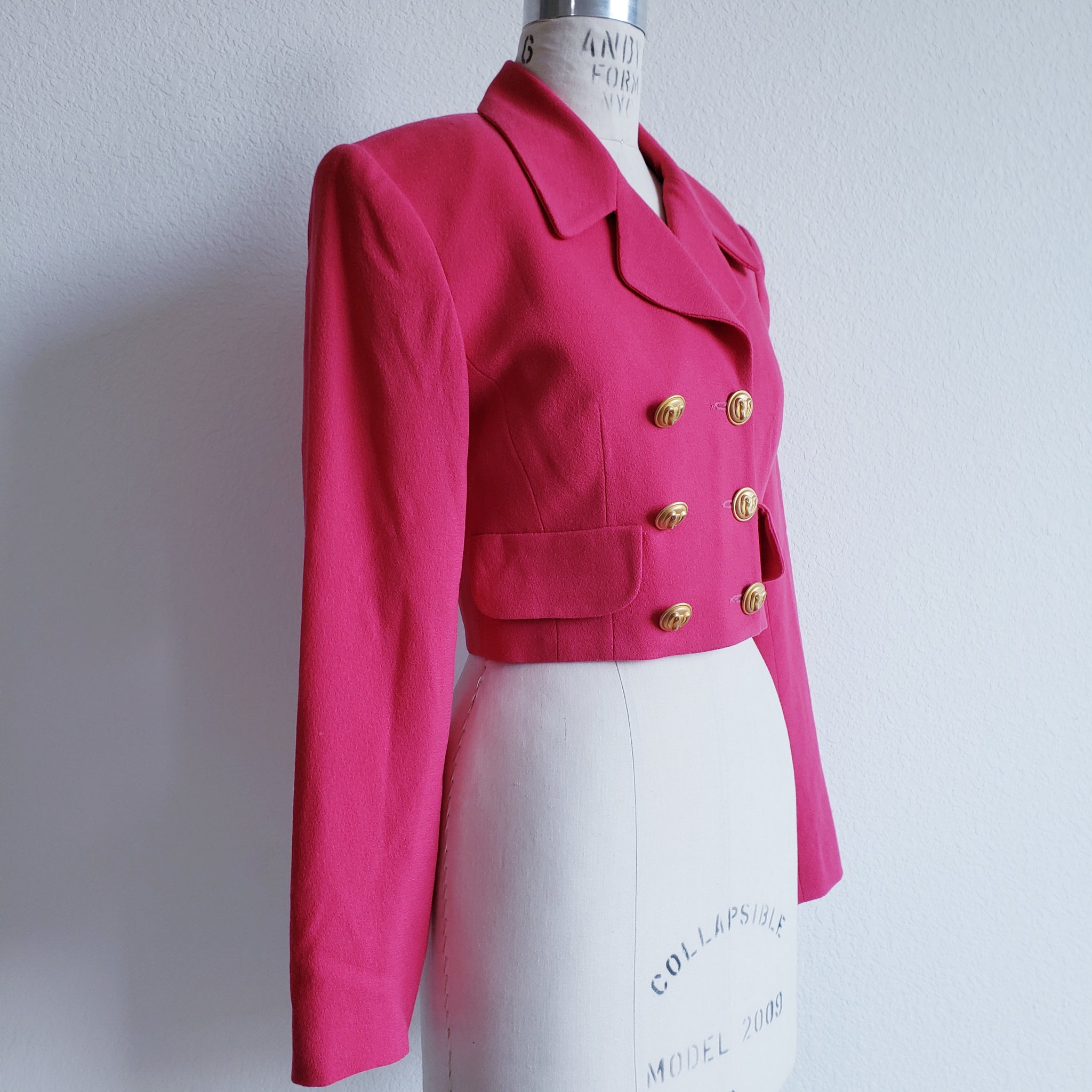 Vintage Fuschia Cropped Blazer Jacket Size 4 - ChicCityVintage