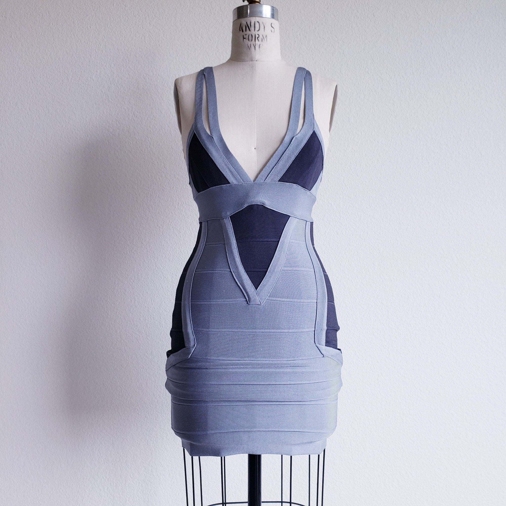 Vintage 00s Gray Herve Leger Bandage Dress-Small ChicCityVintage Vintage 00s Gray Herve Leger Bandage Dress-Small ChicCityVintage