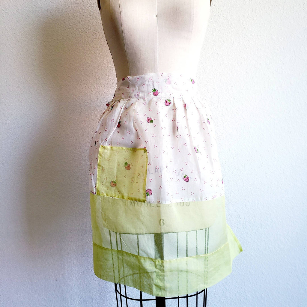 Vintage Yellow And White Strawberry Hostess Apron - ChicCityVintage