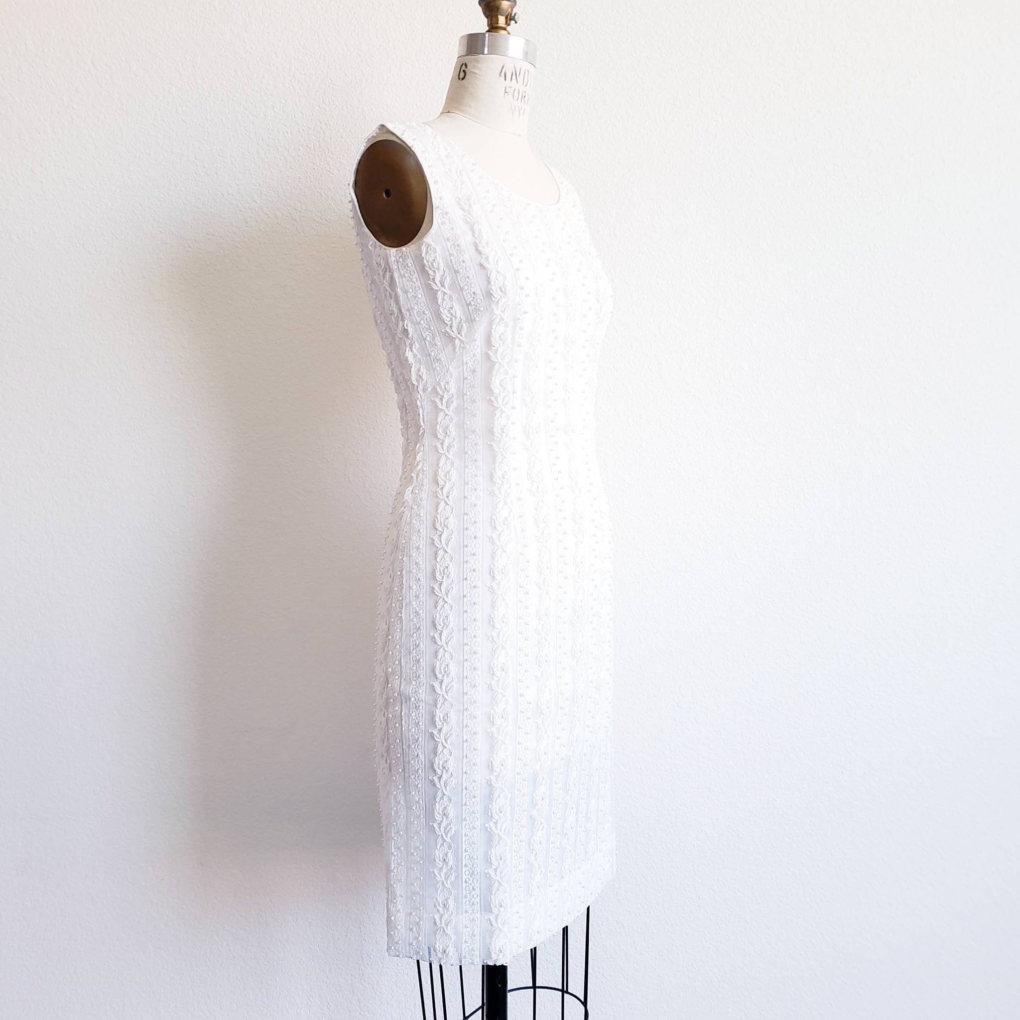 Vintage 60s Charles and Co White Beaded Lace Two Piece Dress ChicCityVintage Vintage 60s Charles and Co White Beaded Lace Two Piece Dress ChicCityVintage