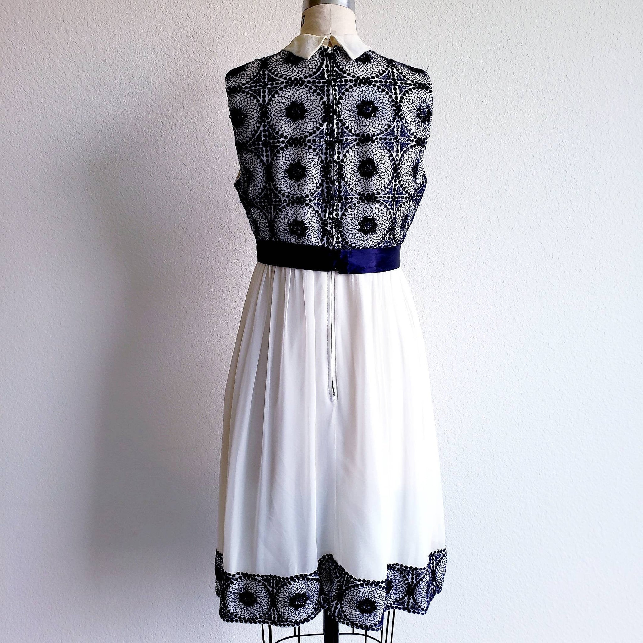 Vintage 60s/70s Victor Costa Blue And White Mod Dress - ChicCityVintage
