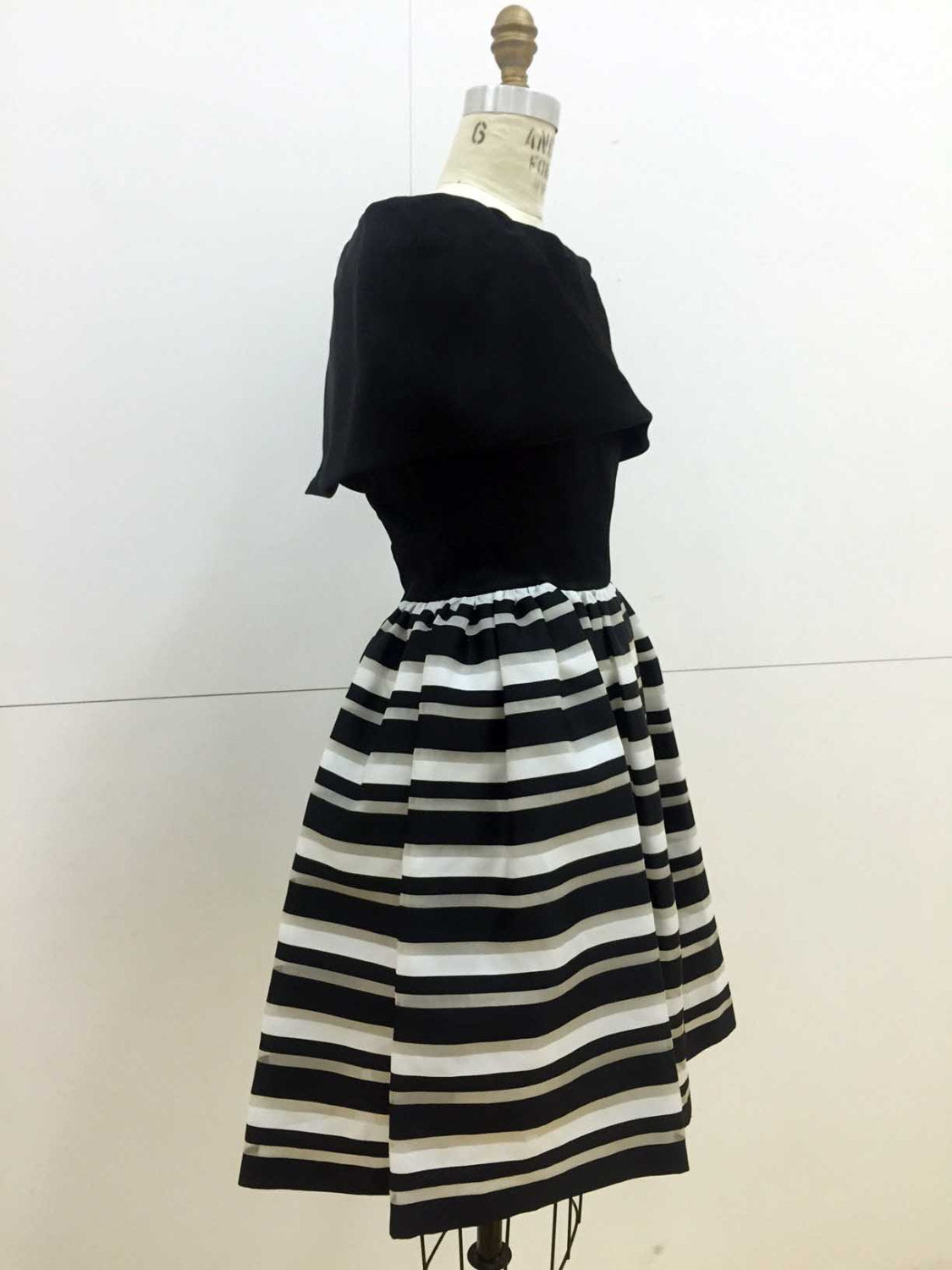 Vintage 80s Cocktail Party Dress by Albert Nipon - ChicCityVintage